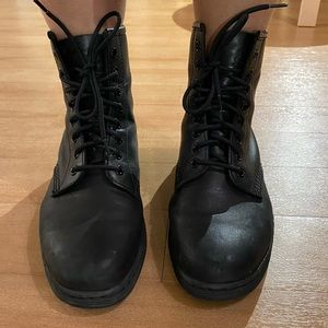 Dr. Martens Airwair